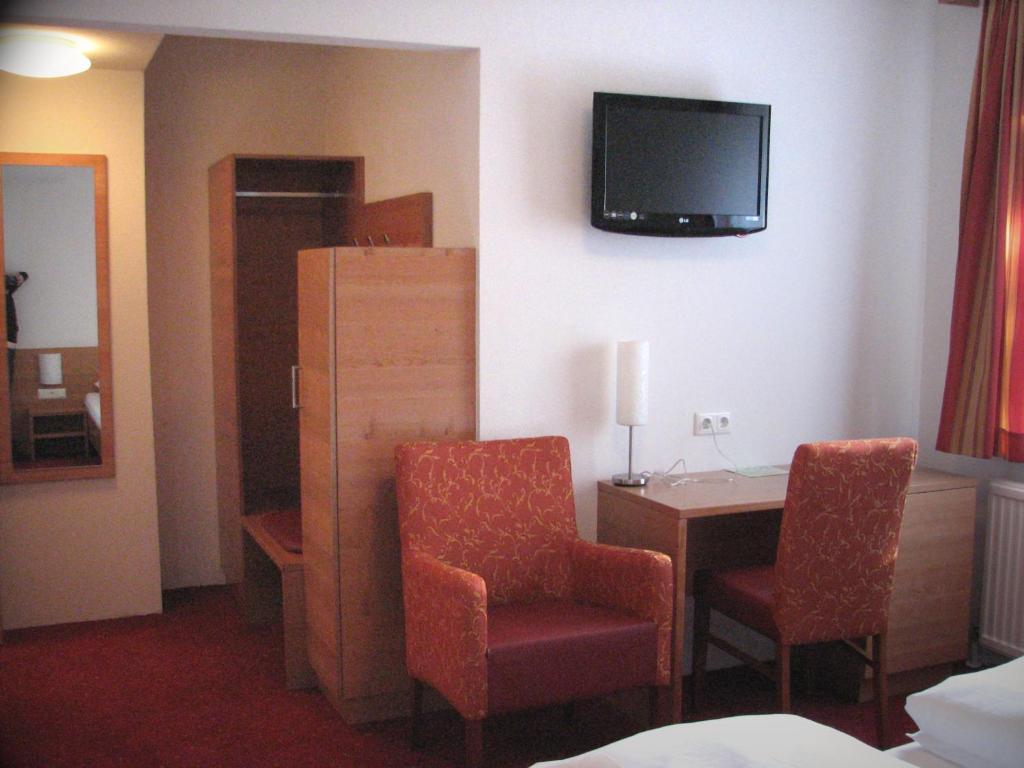 Schillerhof Hotel Garni Vöcklabruck Oda fotoğraf